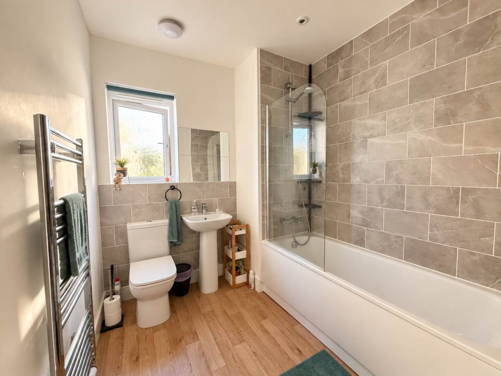 McCrae Road, Locking Parklands - Immaculately Presented Home, Image 15