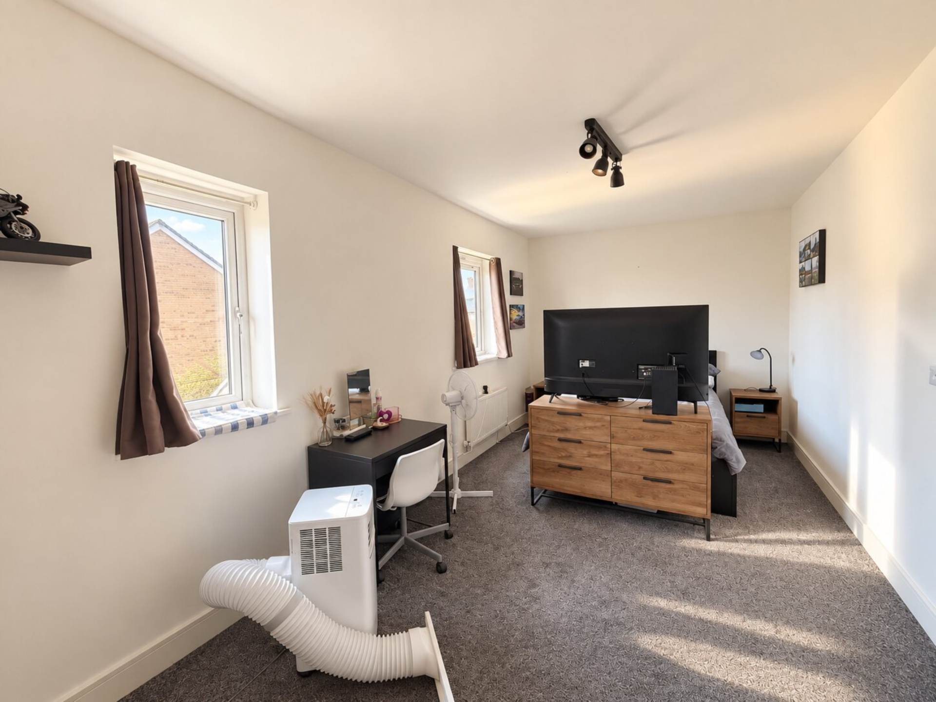 McCrae Road, Locking Parklands - Immaculately Presented Home, Image 16