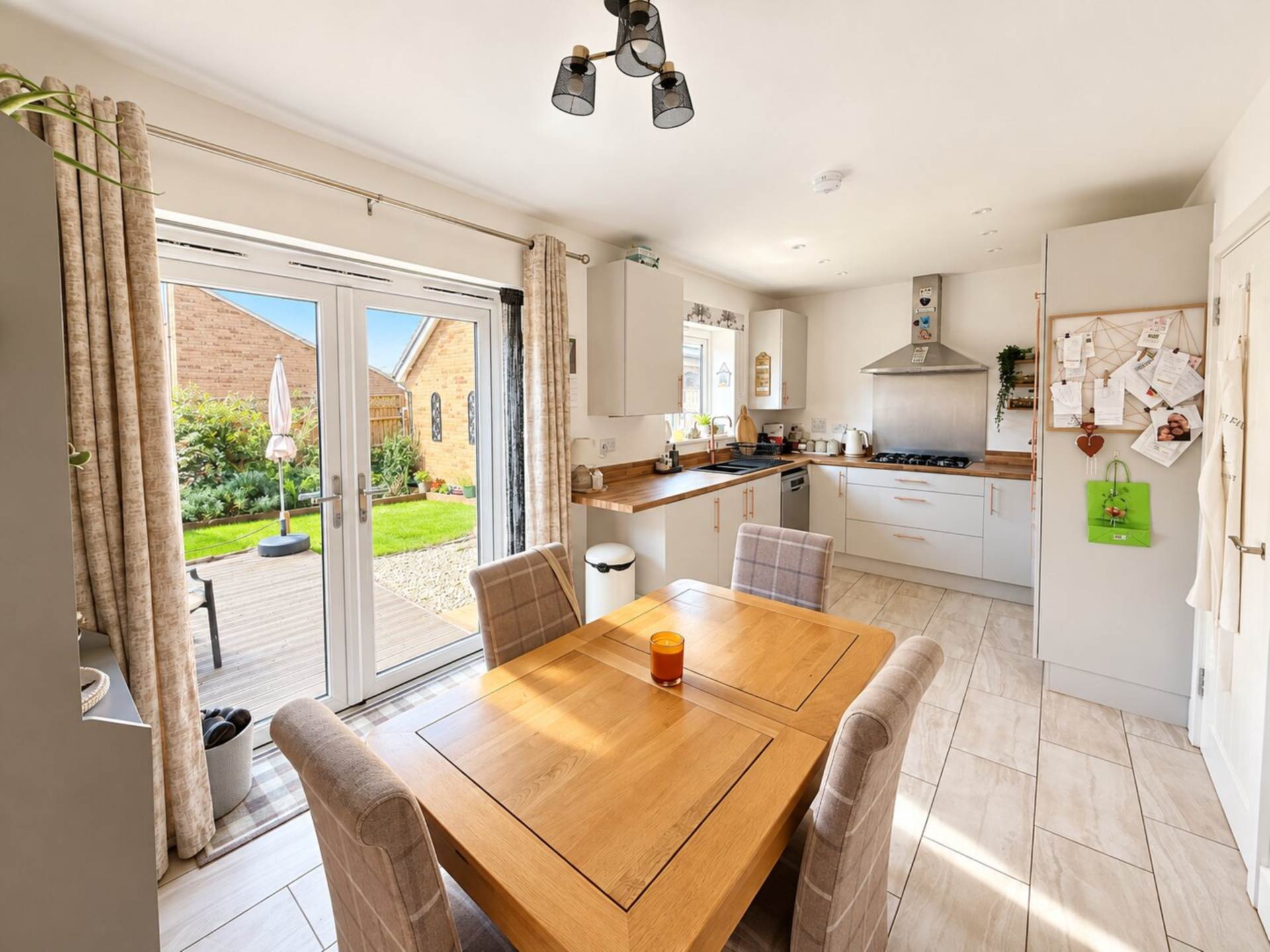 McCrae Road, Locking Parklands - Immaculately Presented Home, Image 6