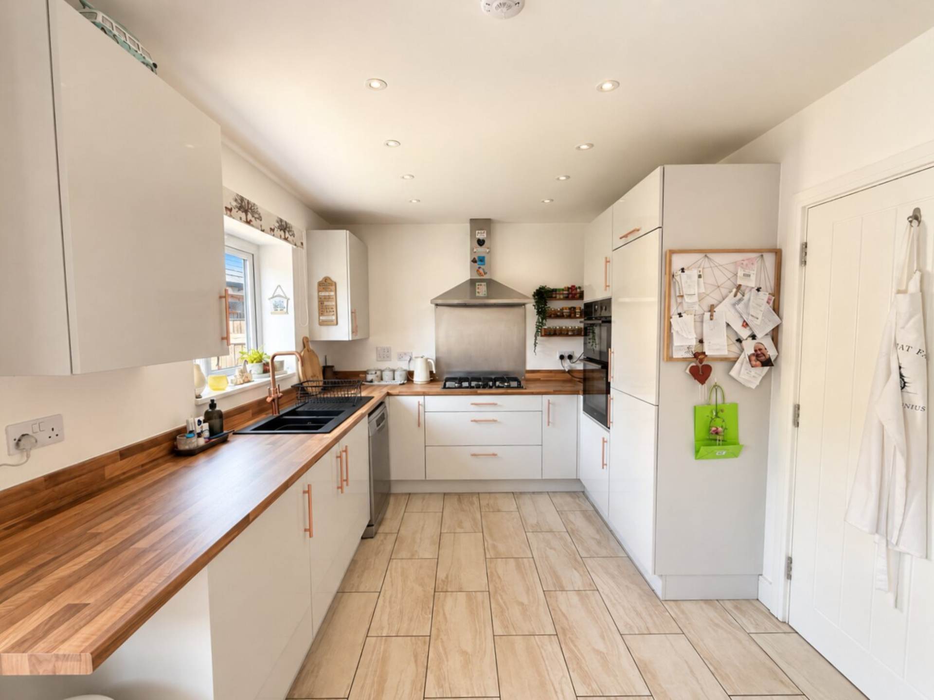 McCrae Road, Locking Parklands - Immaculately Presented Home, Image 7