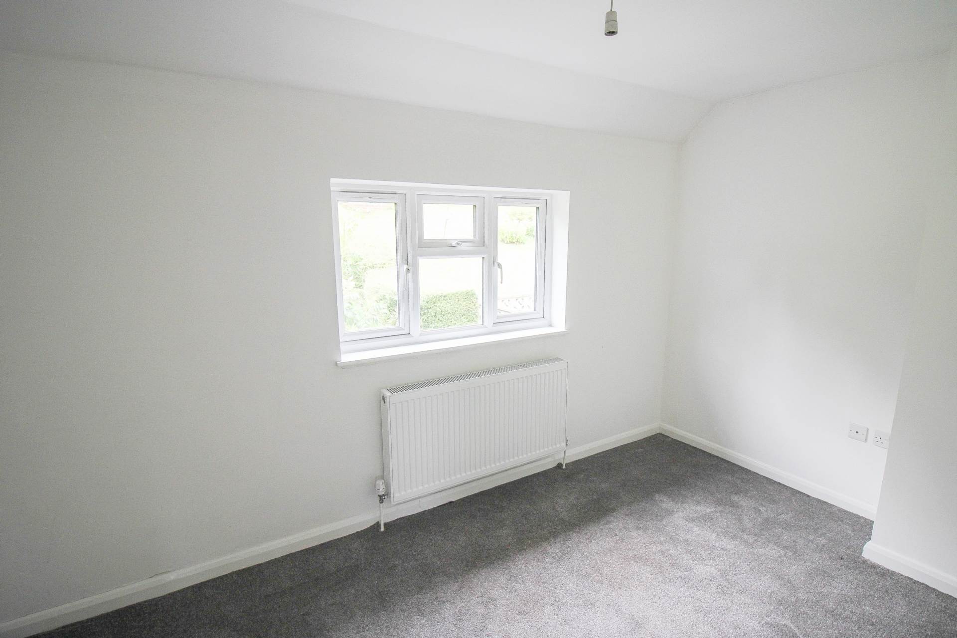 **Loxton**Beautifully Presented**150' Garden with Studio**3 Bedrooms**Open Plan Kit/Dining/Living Room**, Image 13