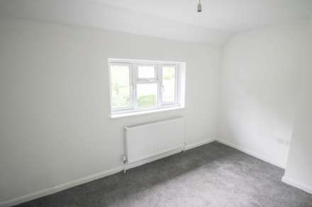 **Loxton**Beautifully Presented**150' Garden with Studio**3 Bedrooms**Open Plan Kit/Dining/Living Room**, Image 13