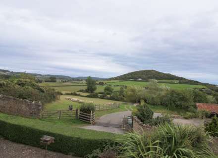 **Loxton**Beautifully Presented**150' Garden with Studio**3 Bedrooms**Open Plan Kit/Dining/Living Room**, Image 2