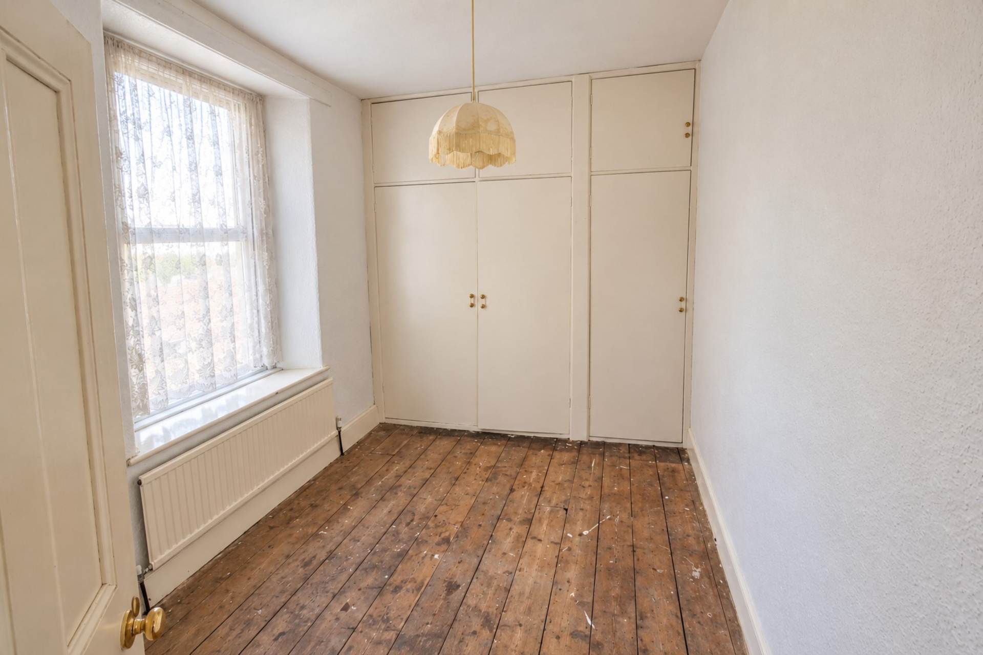 **South Ward**3-4 Bedrooms**Large Private Rear Garden**General Updating Required**, Image 13