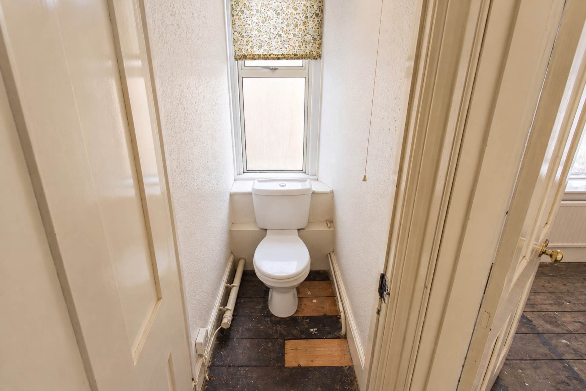 **South Ward**3-4 Bedrooms**Large Private Rear Garden**General Updating Required**, Image 16