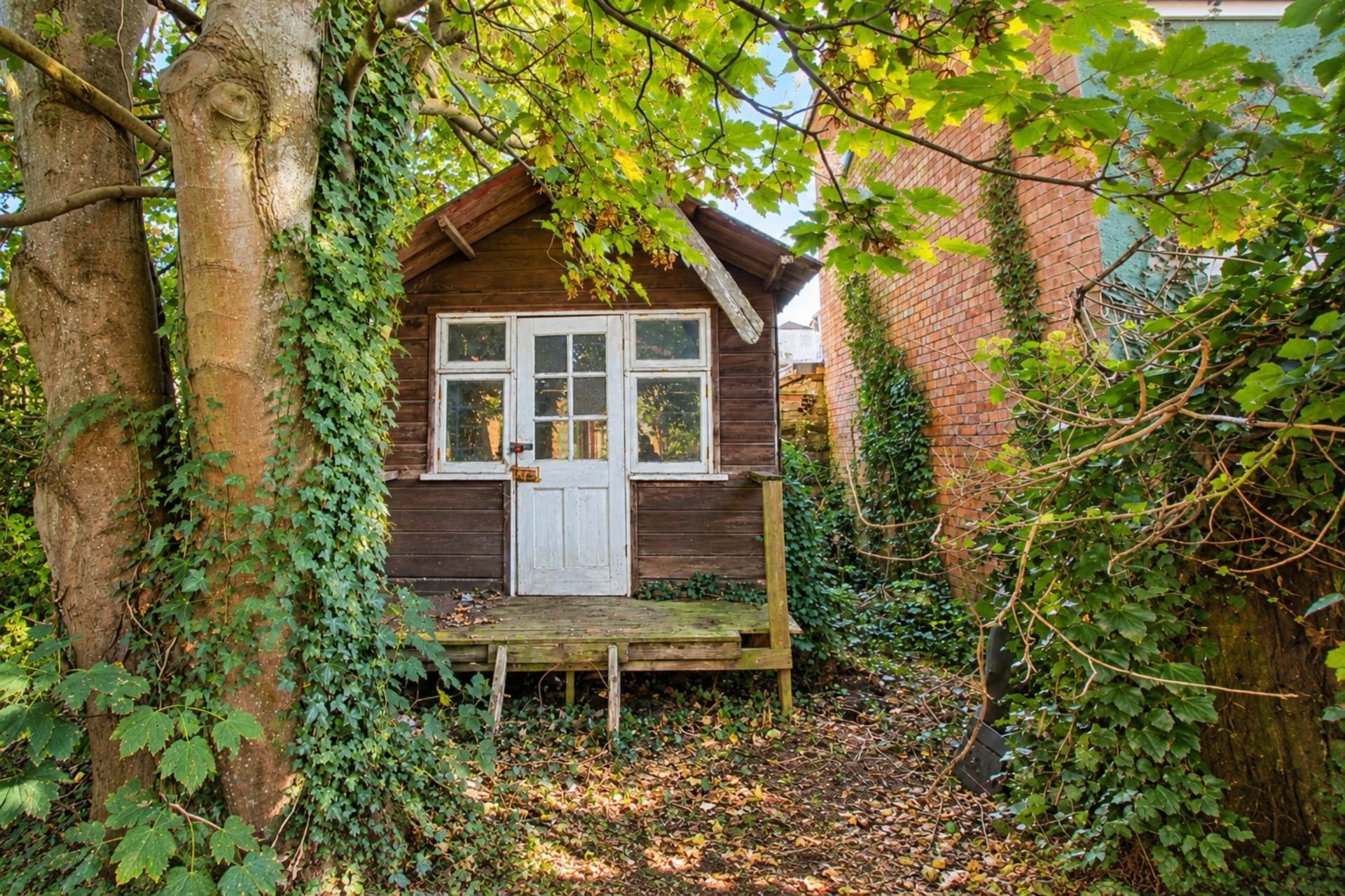 **South Ward**3-4 Bedrooms**Large Private Rear Garden**General Updating Required**, Image 18