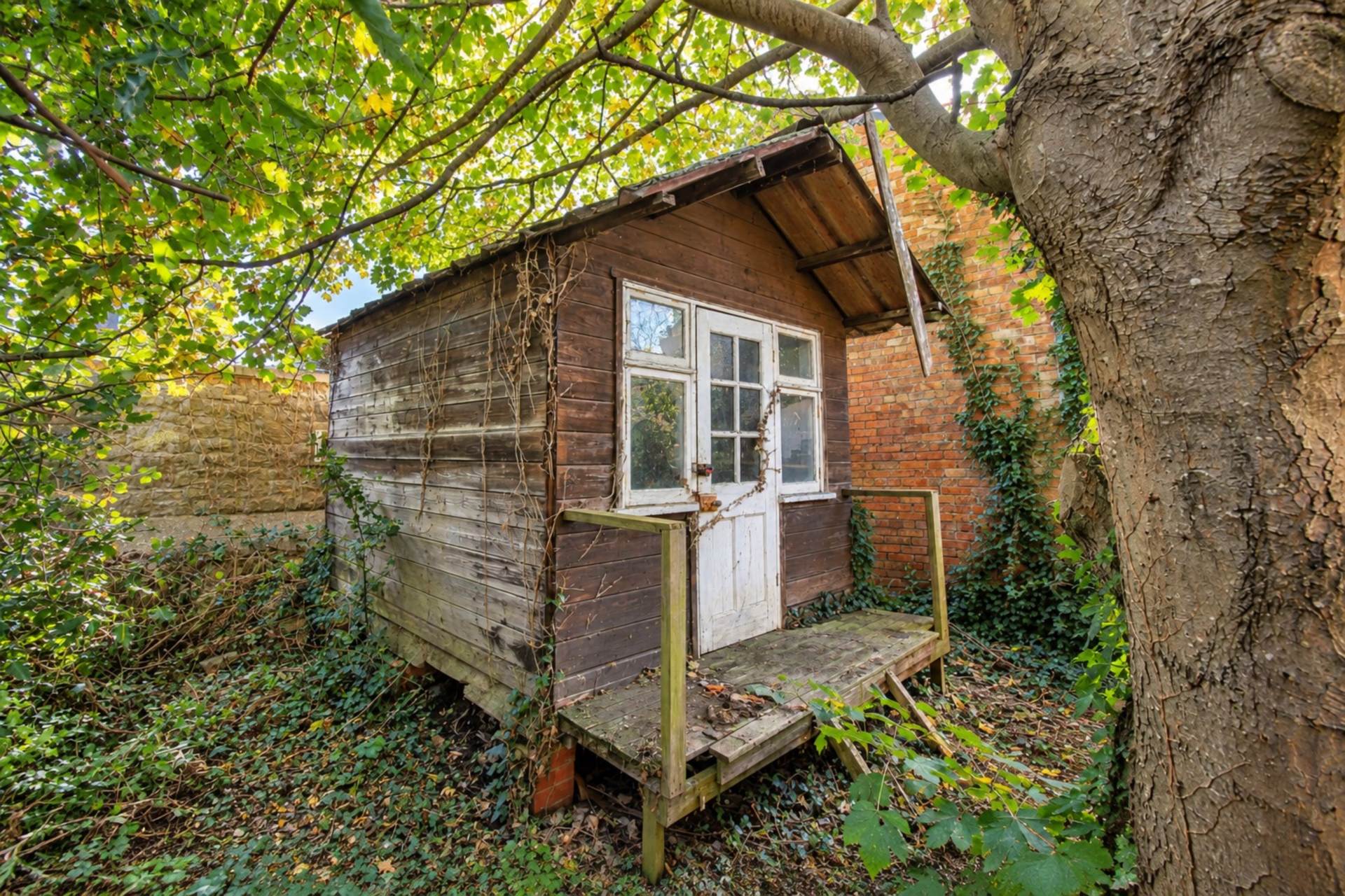 **South Ward**3-4 Bedrooms**Large Private Rear Garden**General Updating Required**, Image 19
