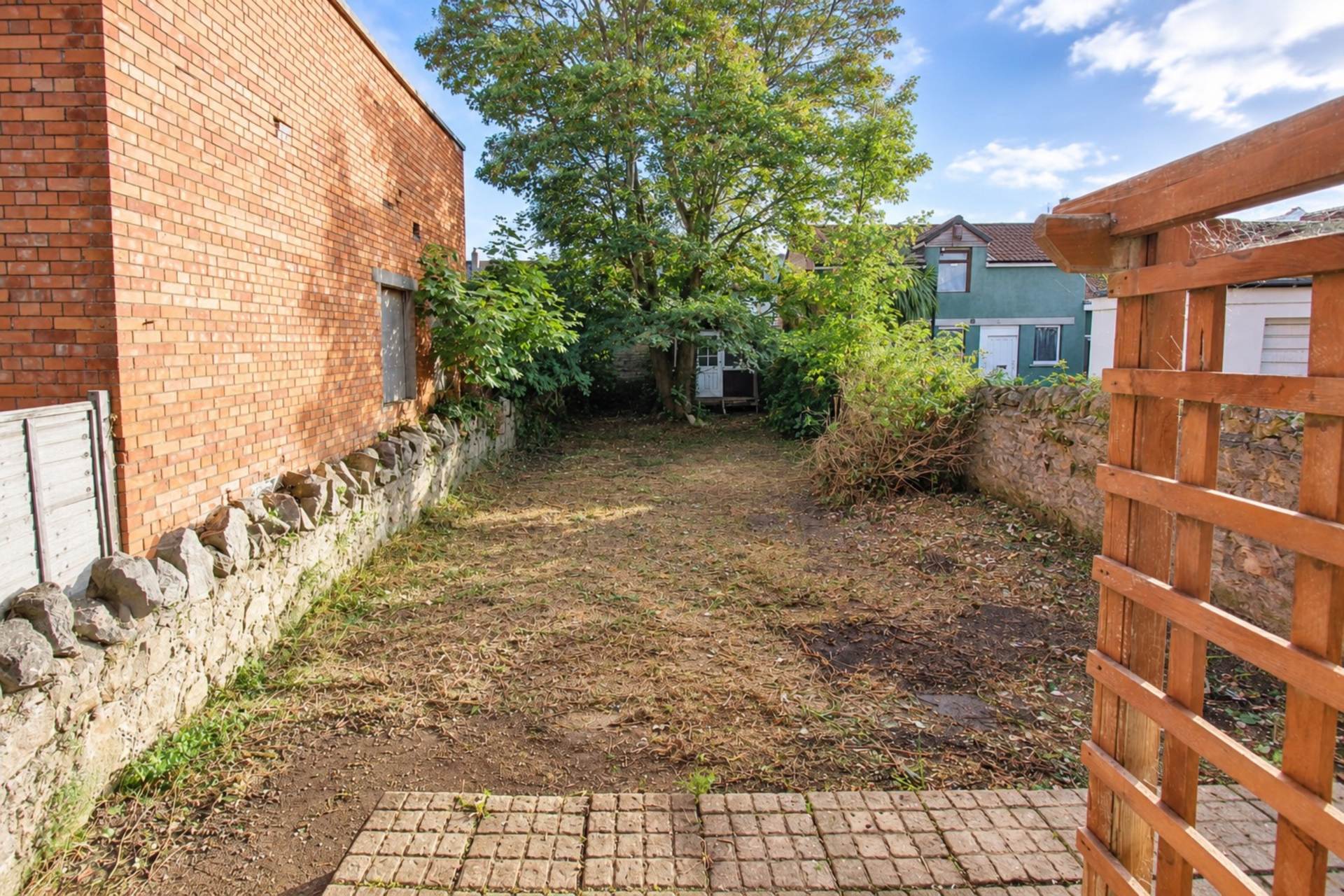 **South Ward**3-4 Bedrooms**Large Private Rear Garden**General Updating Required**, Image 2
