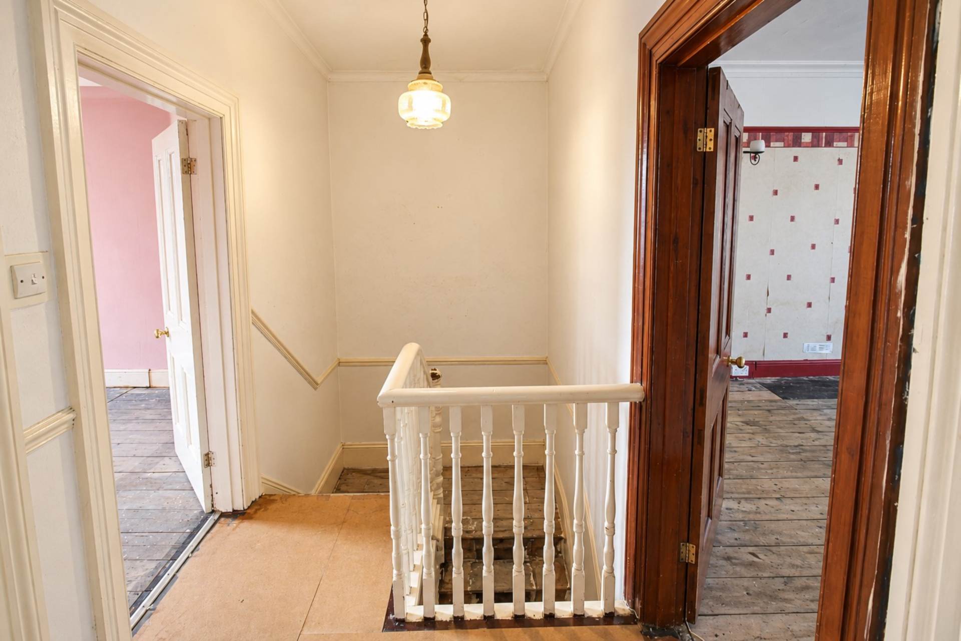 **South Ward**3-4 Bedrooms**Large Private Rear Garden**General Updating Required**, Image 9