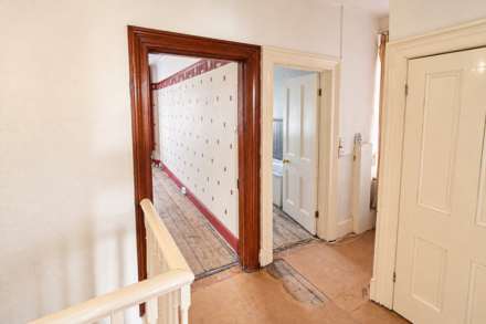 **South Ward**3-4 Bedrooms**Large Private Rear Garden**General Updating Required**, Image 10