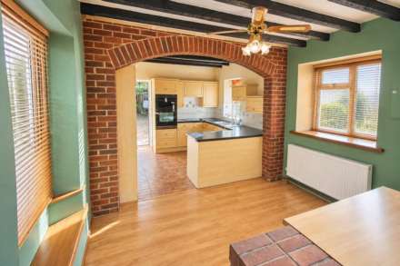 **South Ward**3-4 Bedrooms**Large Private Rear Garden**General Updating Required**, Image 6
