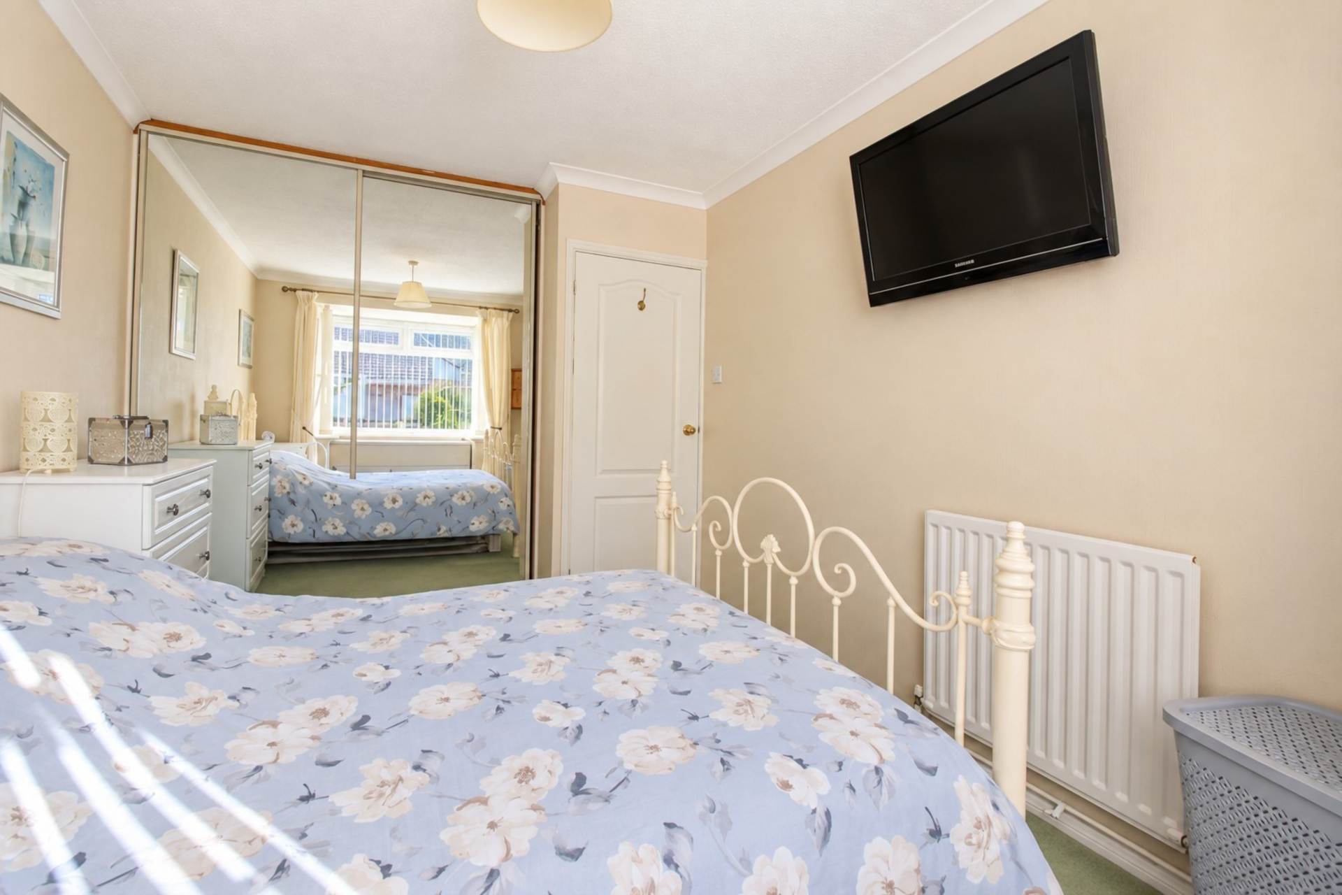 **Quiet Cul de Sac Location**2 Double Bedrooms**Conservatory**Garage & Parking**Lovely Outlook**, Image 10
