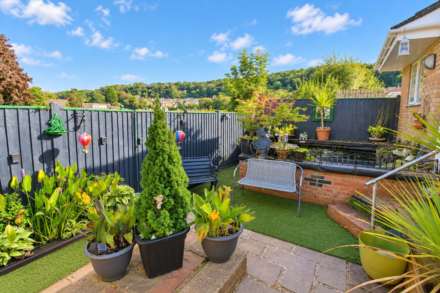 **Quiet Cul de Sac Location**2 Double Bedrooms**Conservatory**Garage & Parking**Lovely Outlook**, Image 17