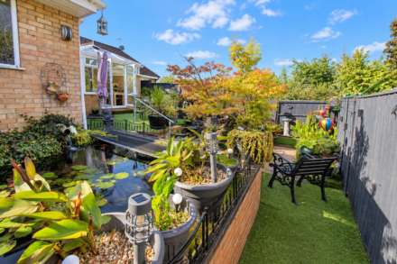 **Quiet Cul de Sac Location**2 Double Bedrooms**Conservatory**Garage & Parking**Lovely Outlook**, Image 18