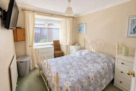 **Quiet Cul de Sac Location**2 Double Bedrooms**Conservatory**Garage & Parking**Lovely Outlook**, Image 9