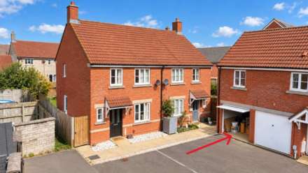 Stroud Way, Edge Of Weston Village - Cul-de-sac Location