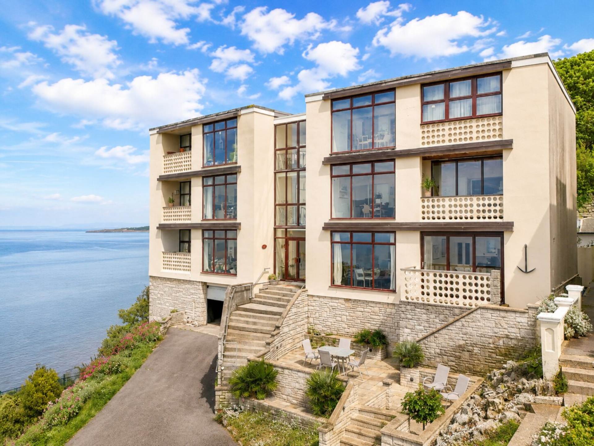 Forelands Court, Upper Kewstoke Road - Best Views Around!, Image 1