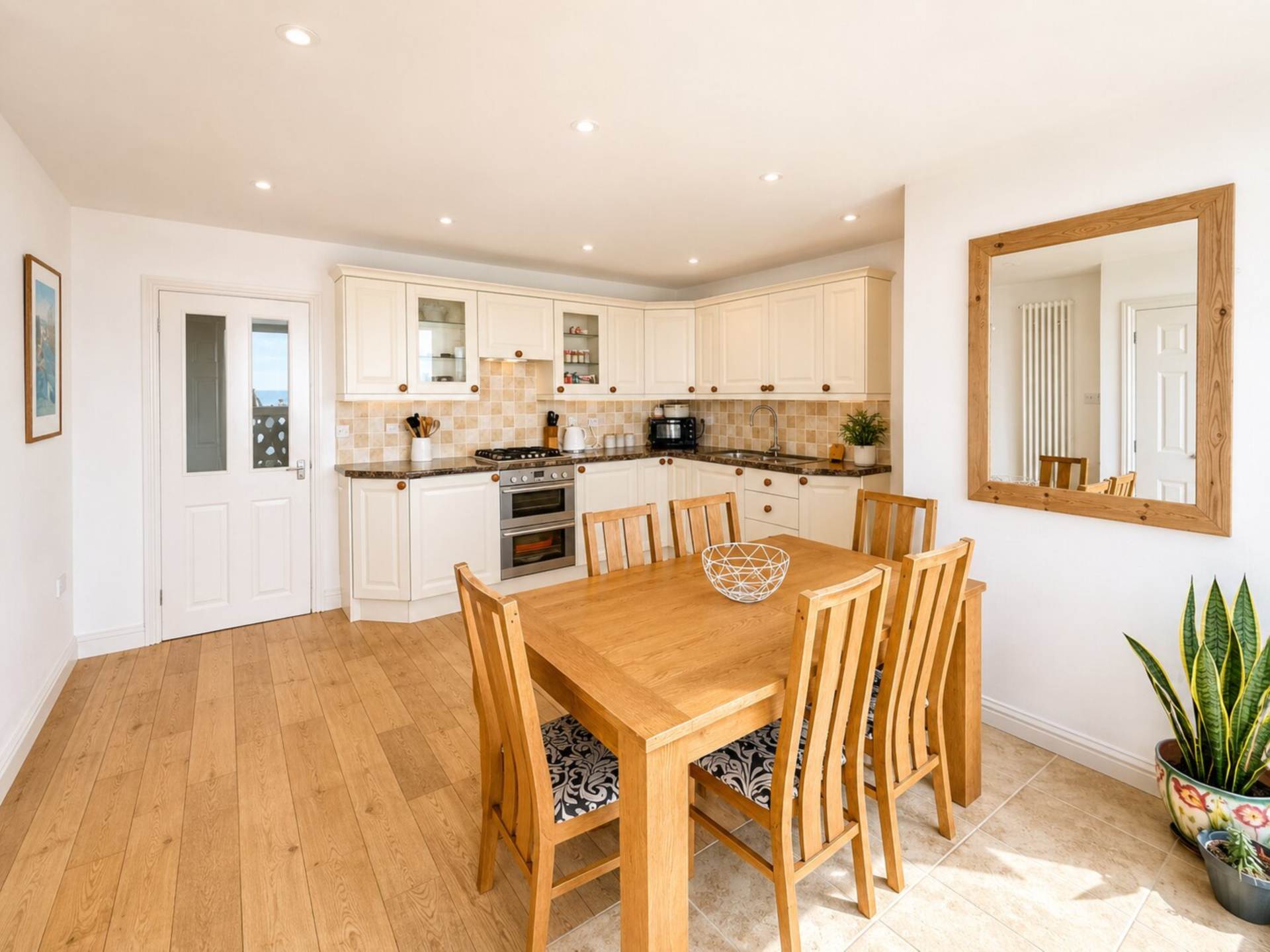 Forelands Court, Upper Kewstoke Road - Best Views Around!, Image 6