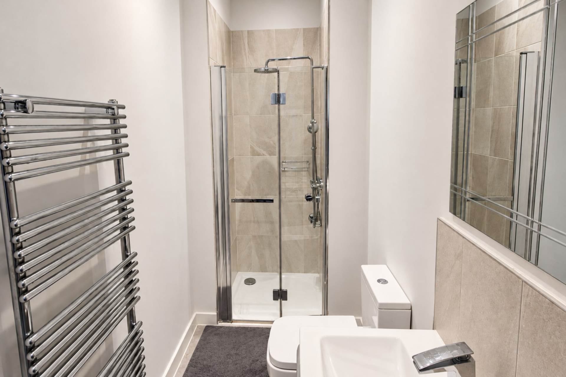 **Hillside Apartment**Fantastic Coastal Views*Master Bedroom with Balcony & En Suite**Secure Allocated Parking**, Image 19
