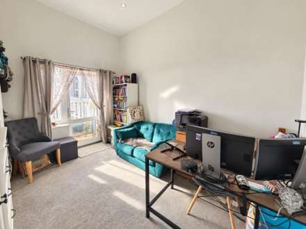**Hillside Apartment**Fantastic Coastal Views*Master Bedroom with Balcony & En Suite**Secure Allocated Parking**, Image 17