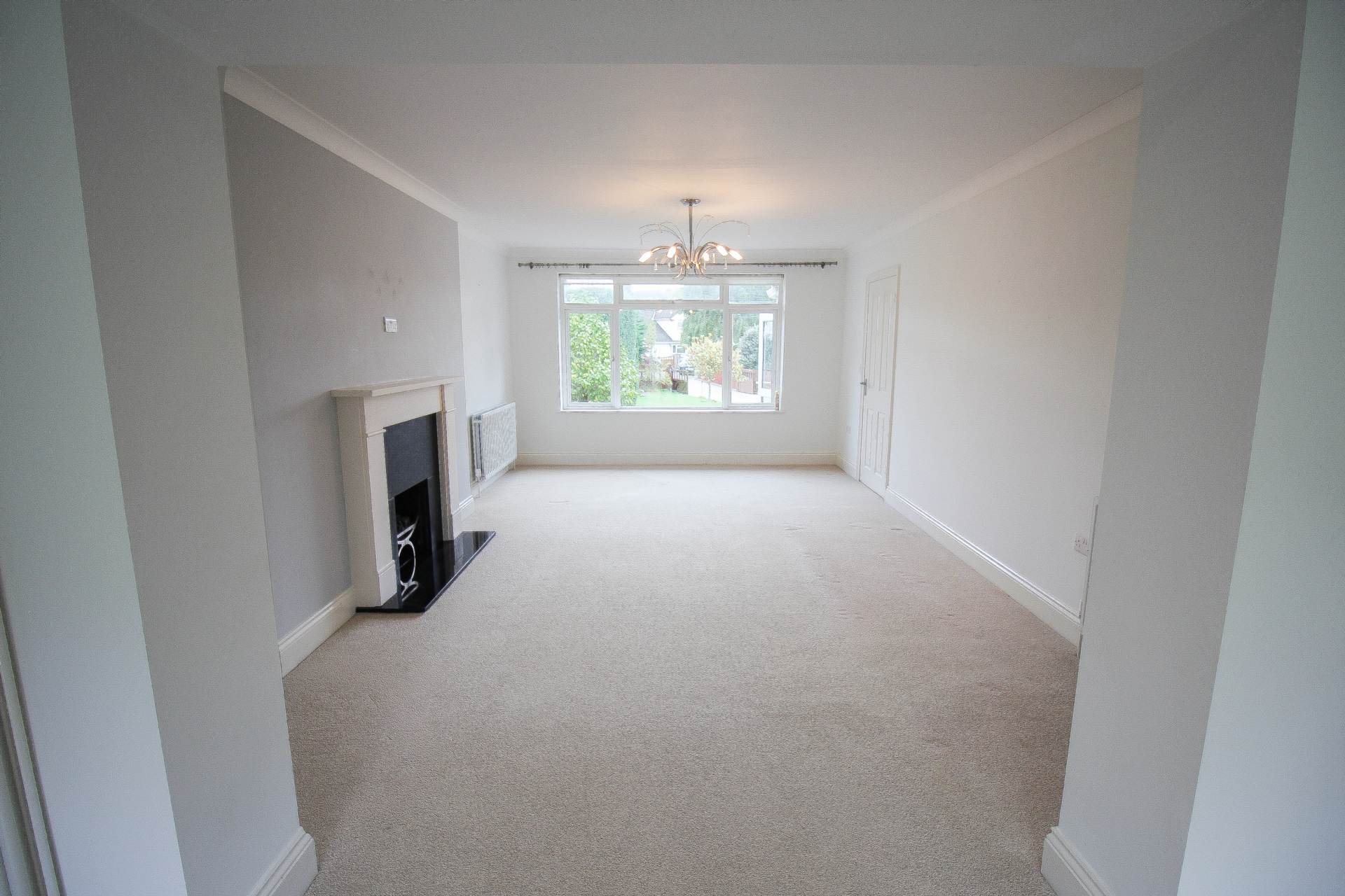 **Churchill**Large Plot**Open Plan Living/Kitchen/Dining Area**Large Driveway/Garage Electric Door**, Image 11