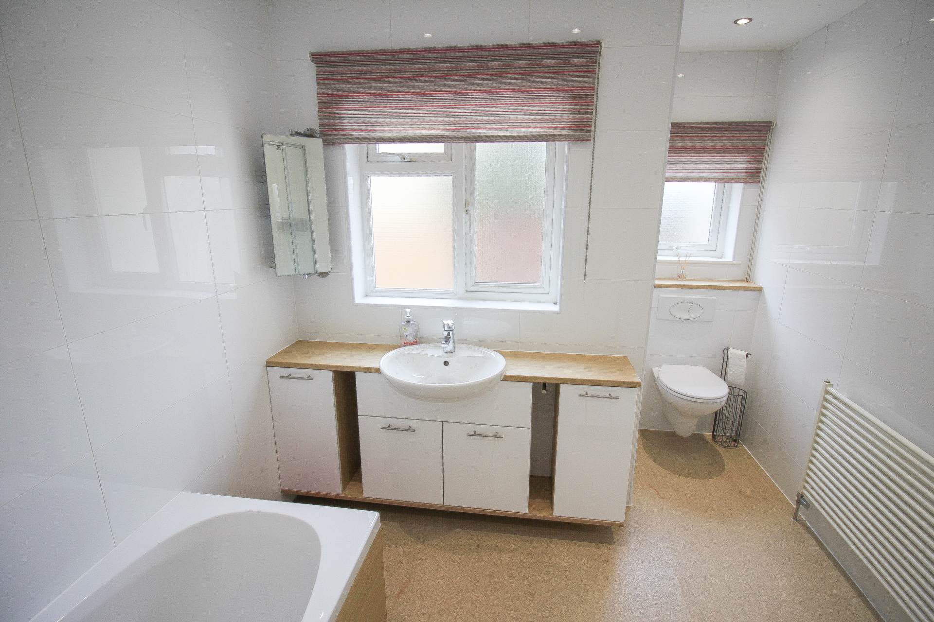 **Churchill**Large Plot**Open Plan Living/Kitchen/Dining Area**Large Driveway/Garage Electric Door**, Image 20