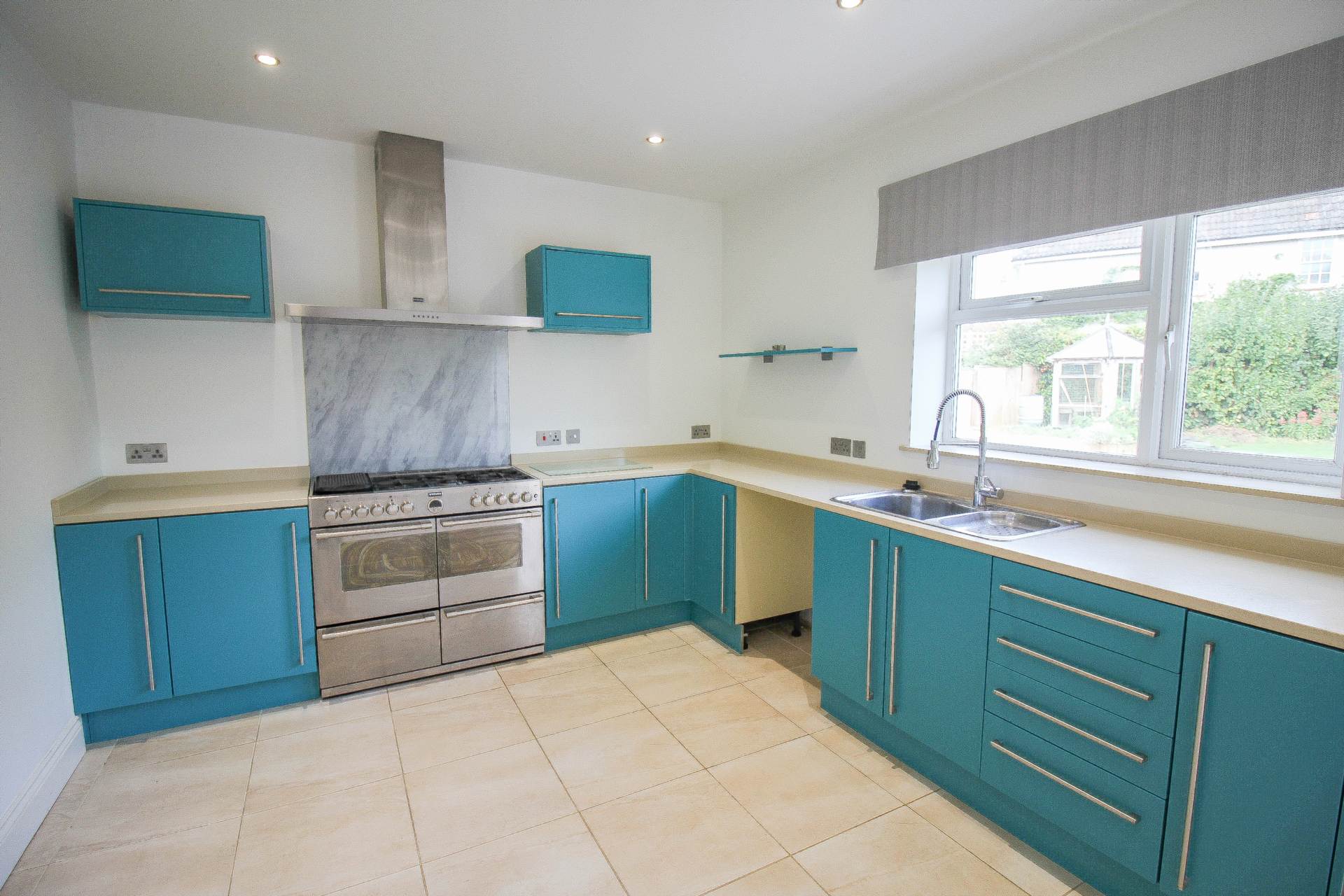 **Churchill**Large Plot**Open Plan Living/Kitchen/Dining Area**Large Driveway/Garage Electric Door**, Image 7