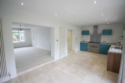 **Churchill**Large Plot**Open Plan Living/Kitchen/Dining Area**Large Driveway/Garage Electric Door**, Image 6