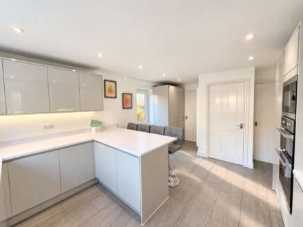 Careys Way, Edge Of Weston Village - Extended Family Home, Image 5