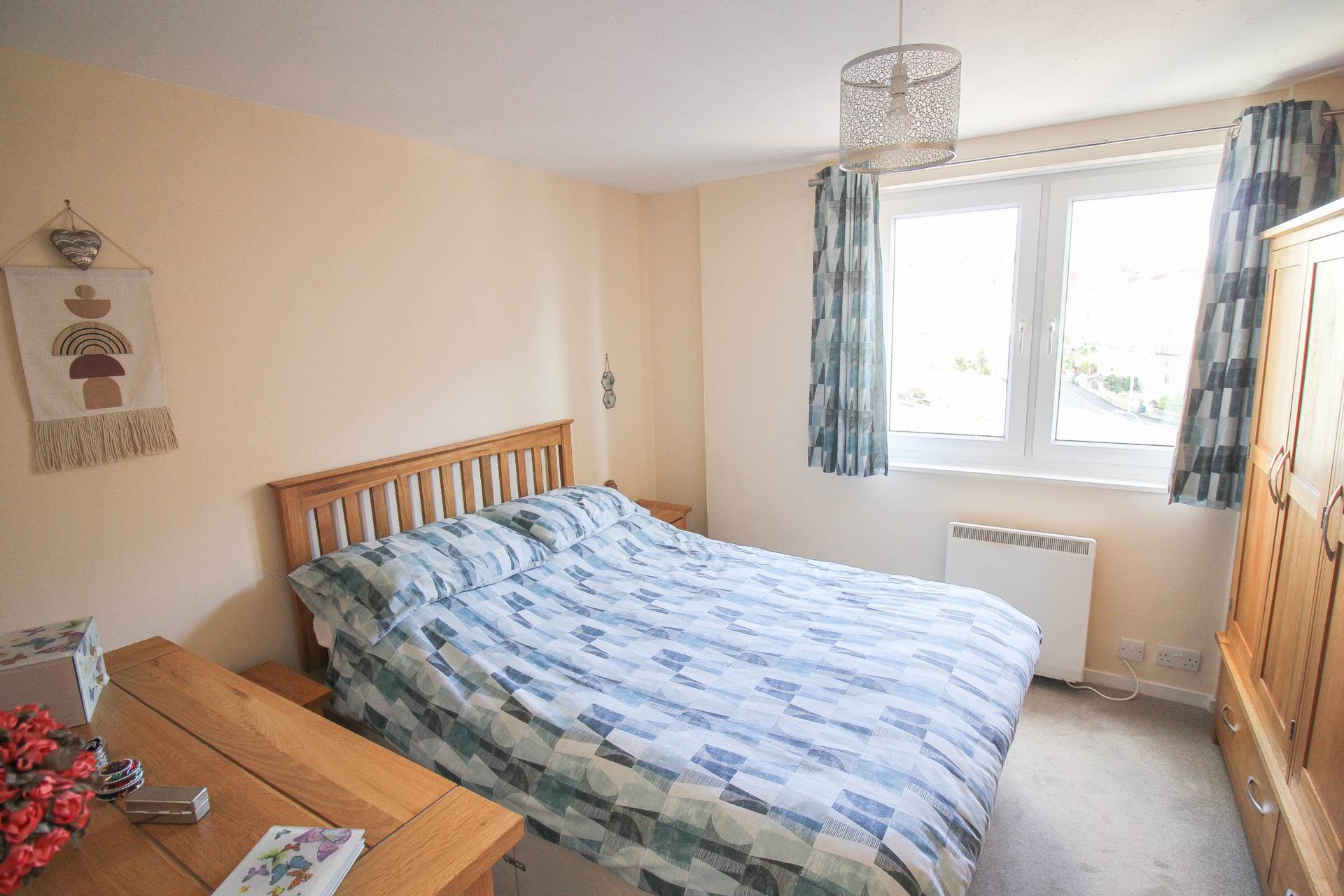 **Sea View**Immaculately Presented**Ample Storage**Under Cover Secure Parking**, Image 11
