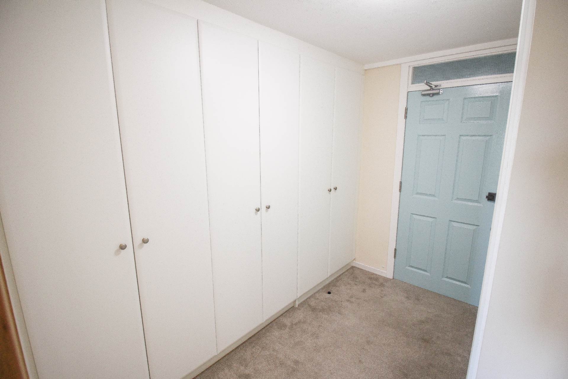 **Sea View**Immaculately Presented**Ample Storage**Under Cover Secure Parking**, Image 17