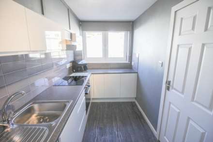 **Sea View**Immaculately Presented**Ample Storage**Under Cover Secure Parking**, Image 10