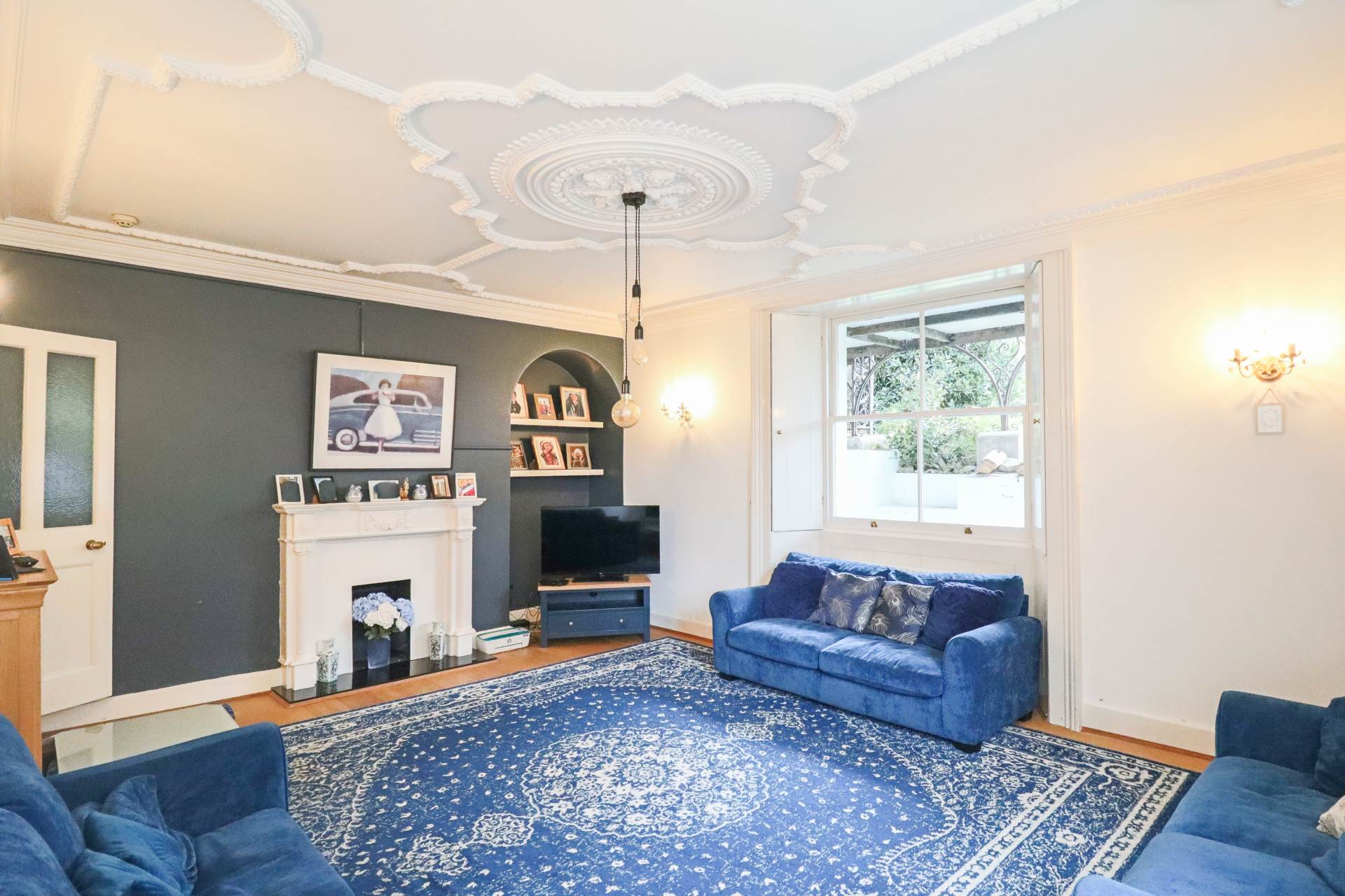 South Road, Hillside - Modern & Character Filled Flat, Image 3