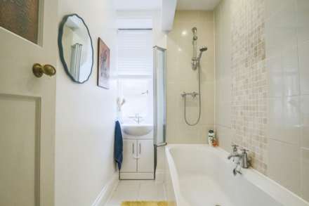 South Road, Hillside - Modern & Character Filled Flat, Image 11