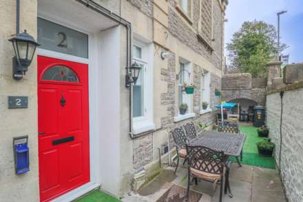 South Road, Hillside - Modern & Character Filled Flat, Image 2