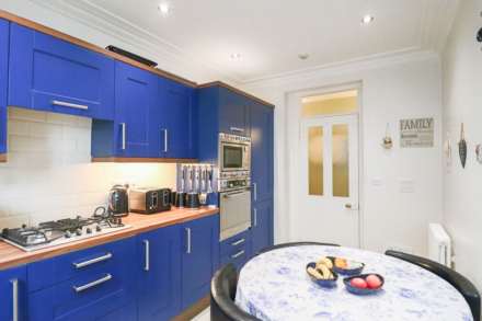 South Road, Hillside - Modern & Character Filled Flat, Image 6