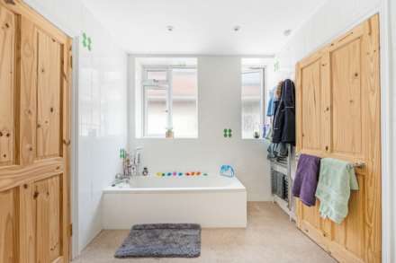 Woodland Road, South Ward - Grand Property!, Image 17