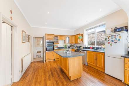 Woodland Road, South Ward - Grand Property!, Image 7