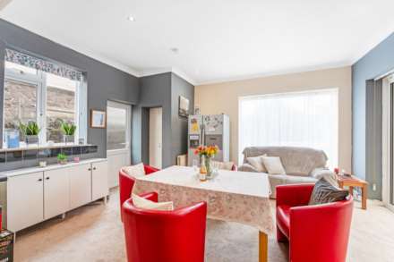 Woodland Road, South Ward - Grand Property!, Image 8