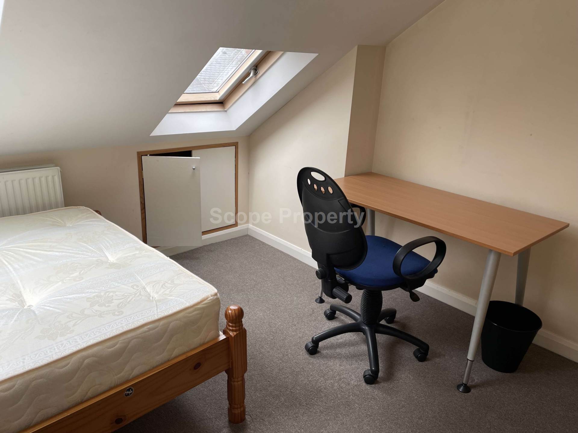 Pitcroft Avenue, Earley, RG6 1NN, Image 16