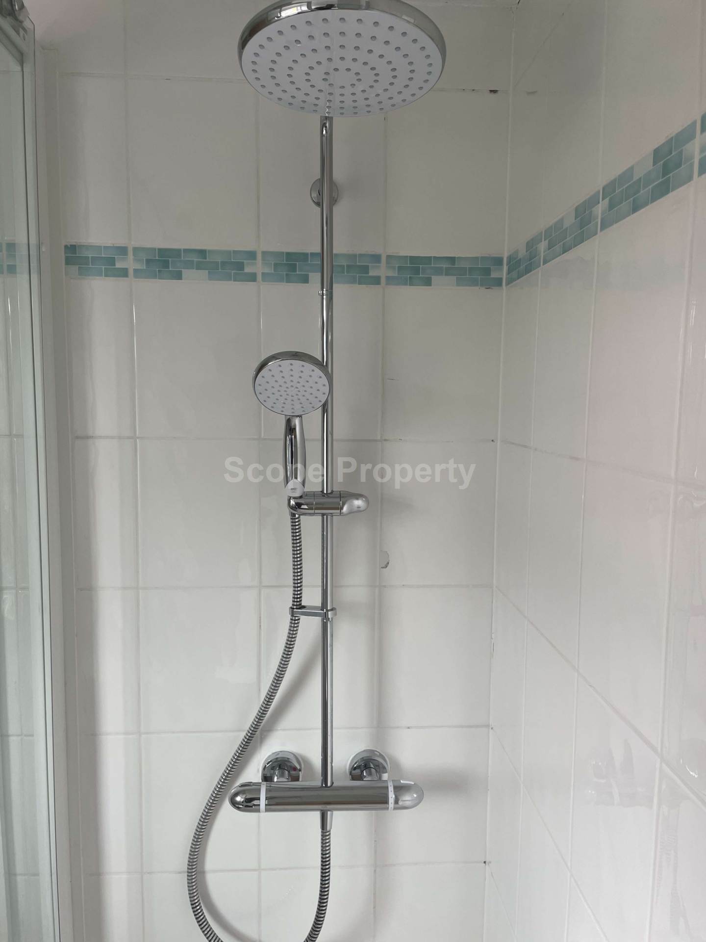 Pitcroft Avenue, Earley, RG6 1NN, Image 18