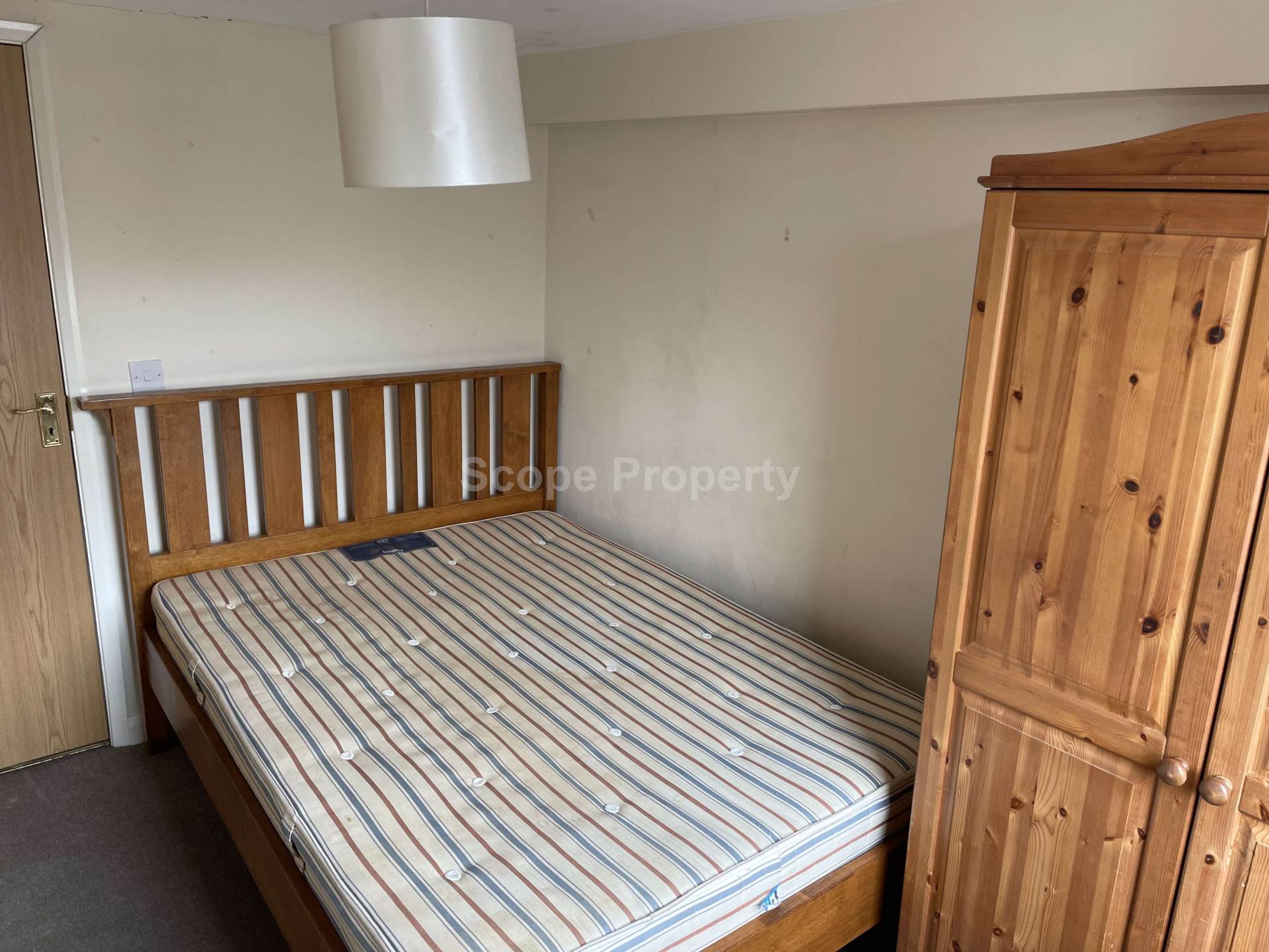 Pitcroft Avenue, Earley, RG6 1NN, Image 9