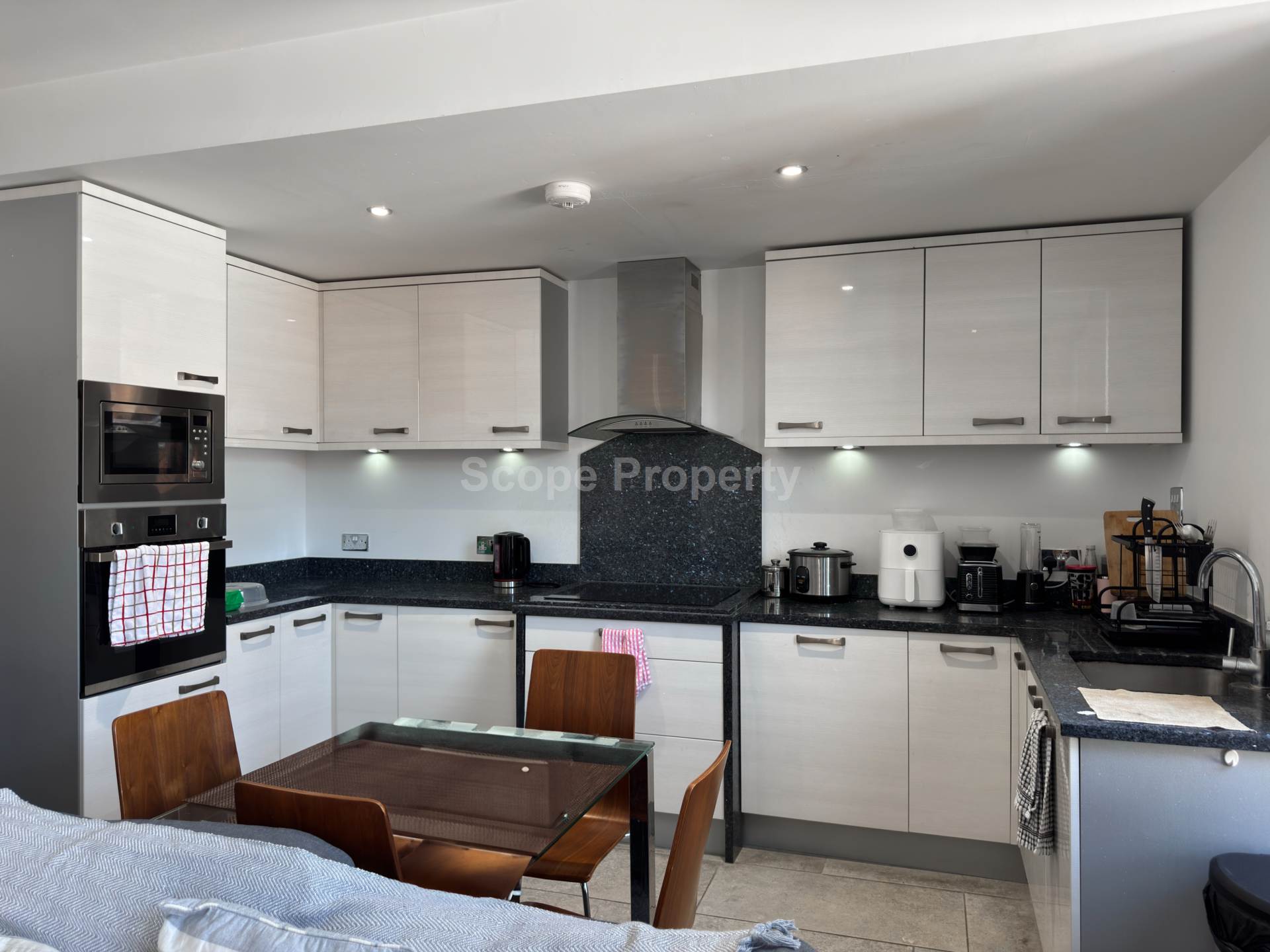 Basingstoke Road, Reading, RG2 0ER, Image 3