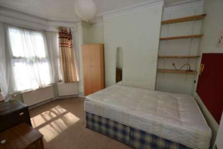 Norris Road, Reading, RG6 1NJ, Image 4