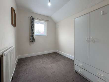 St Peters Road, Reading, RG6 1NT, Image 12