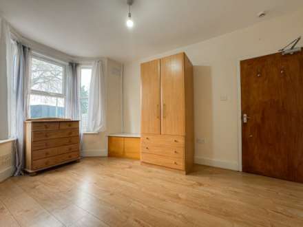 St Peters Road, Reading, RG6 1NT, Image 2