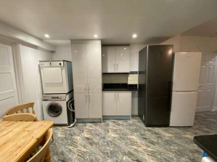 Donnington Gardens, Reading, RG1 5LY, Image 2