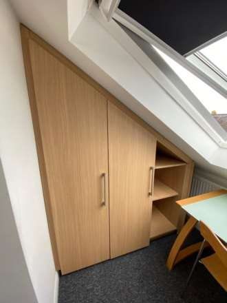 Donnington Gardens, Reading, RG1 5LY, Image 9