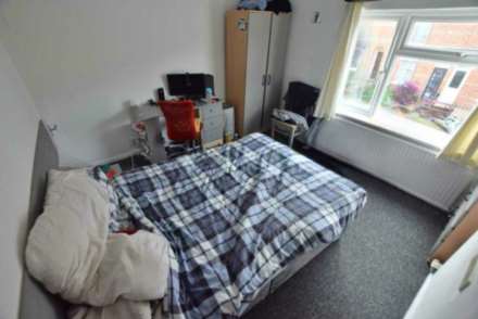 Blenheim Gardens, Reading, RG1 5QG, Image 1