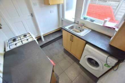 Blenheim Gardens, Reading, RG1 5QG, Image 4